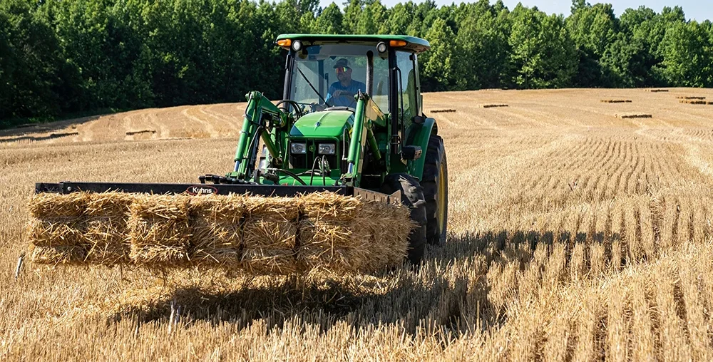 Organic farms avoid toxic inputs, improve soil health, grow clean, sustainable food that supports nature.